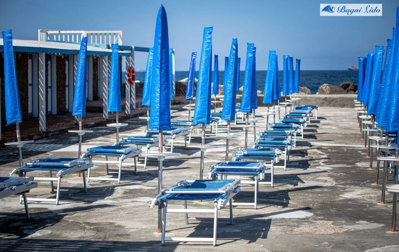 Bagni Lido, ombrelloni stagionali liberi per i turisti e sconti ai clienti