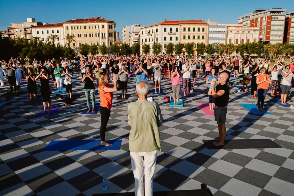 SUN SALUTATION AT TERRAZZA MASCAGNI