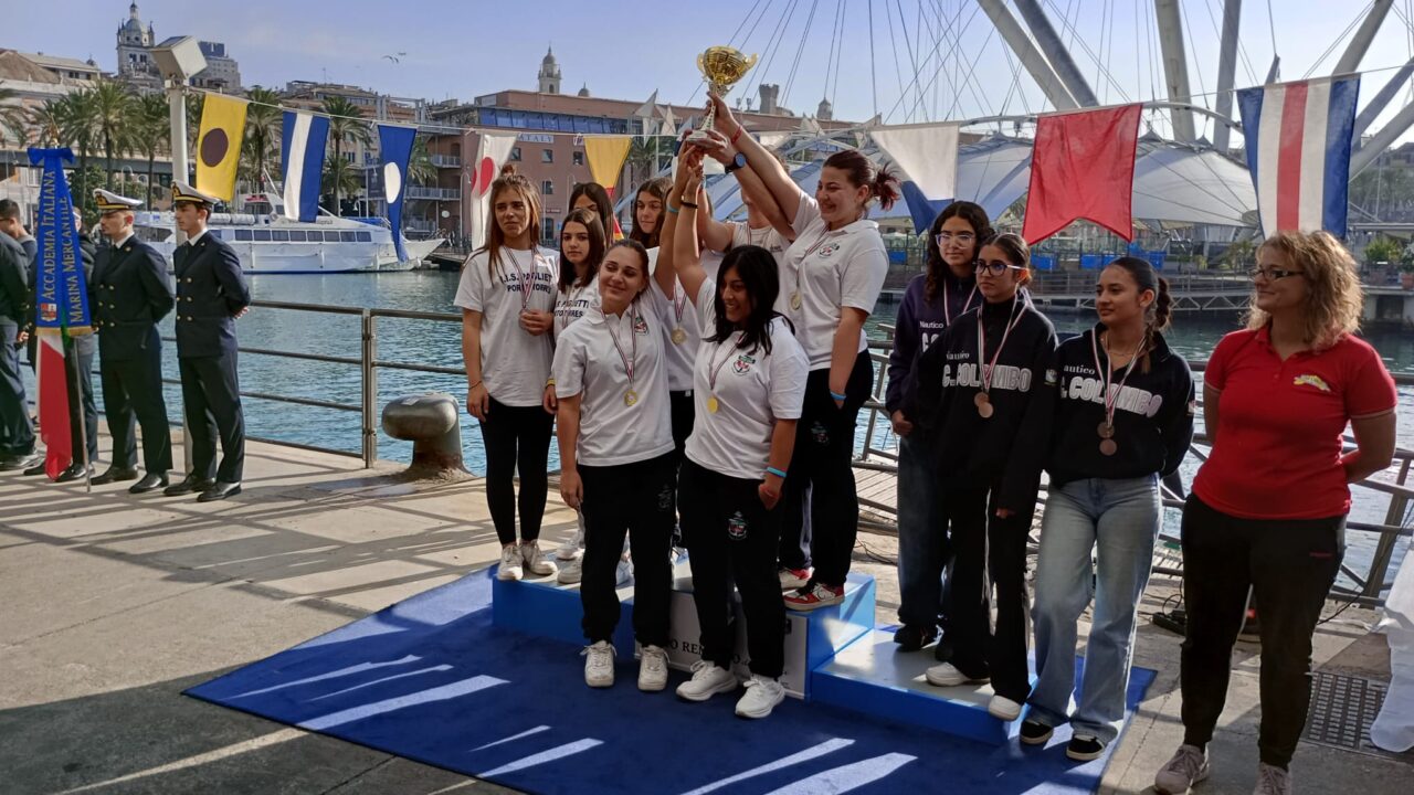 Ottimi risultati per gli studenti del Nautico Cappellini al Palio remiero dei Nautici di Genova