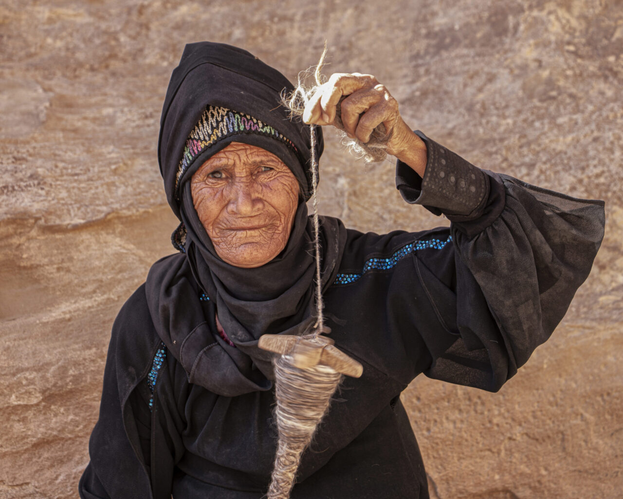Oltre, solo la donna può salvare il mondo – Mostra fotografica